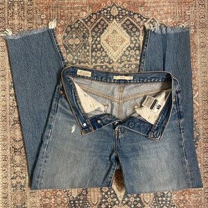 Levi’s Wedgie Mid Rise Straight Fit Distressed Jeans